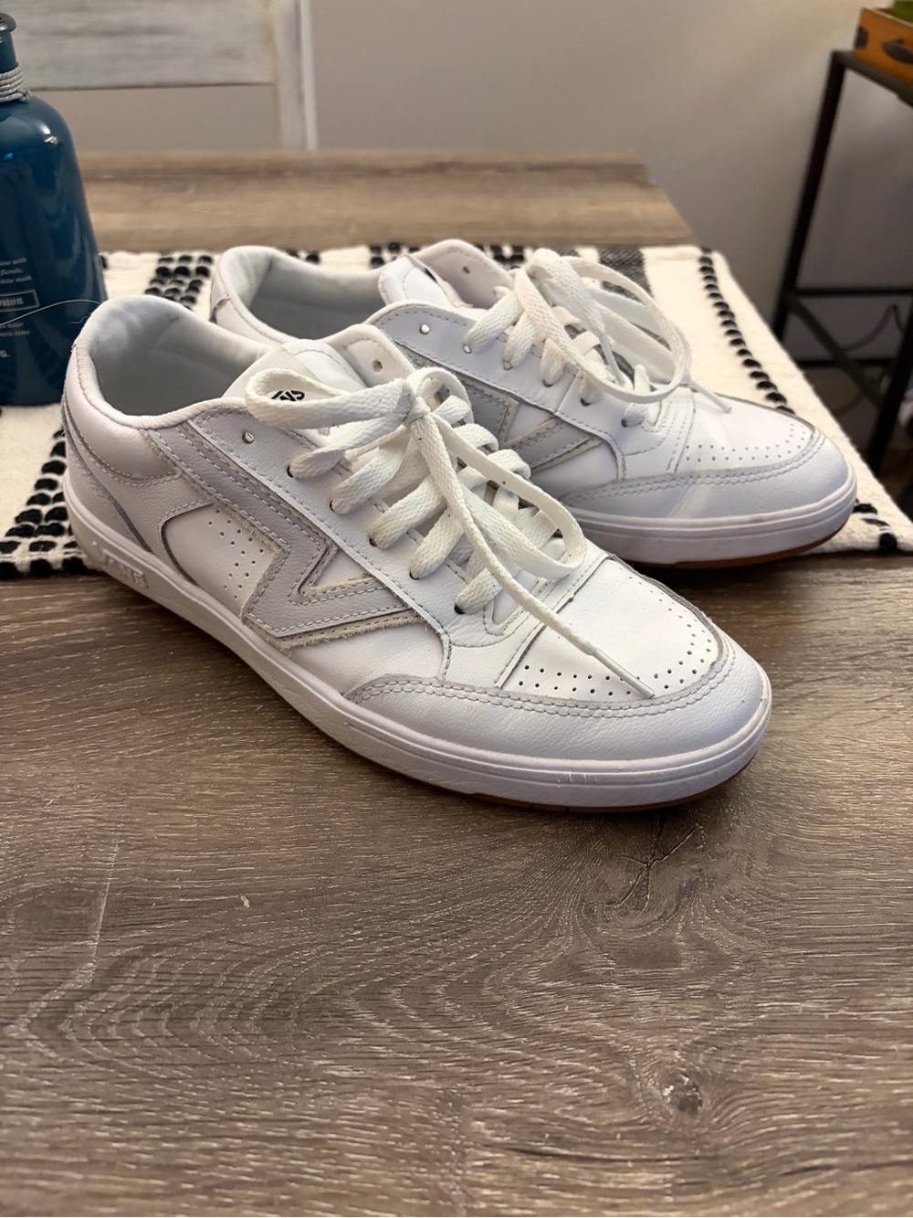 Vans White Lowland ComfyCush Sneakers Men’s 7/Women’s 8.5 - Picture 3 of 4